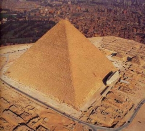 Три знаменитые пирамиды Египта